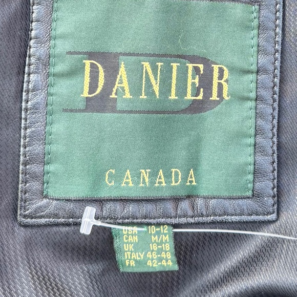 Y2K/90s Vintage DANIER Black Leather Coat | Structured Shoulders | Women's Sz M - Picture 12 of 15